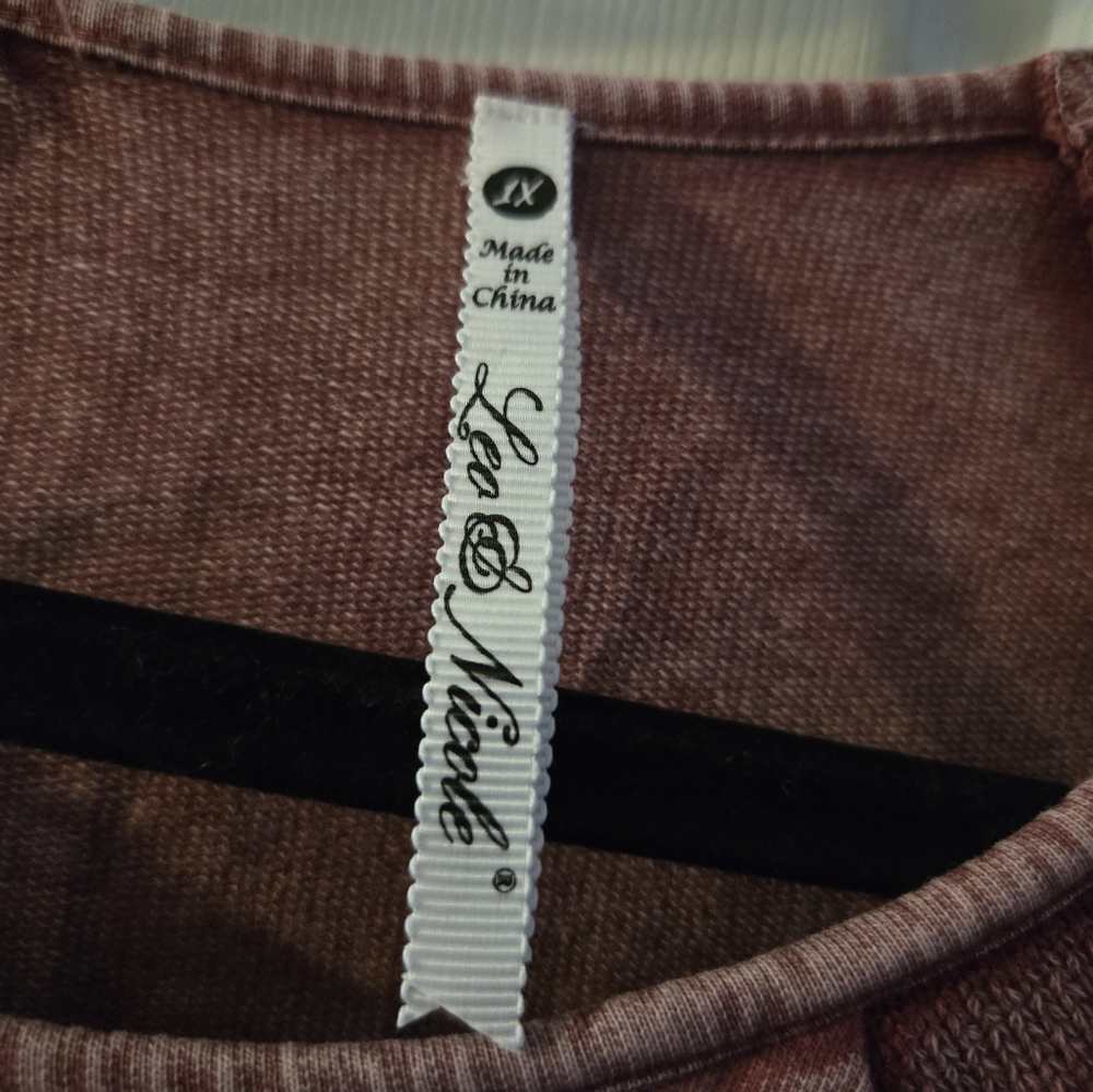 1x knit top - Picture 3 of 5